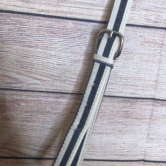 Forever 21‎ Demin Crossbody Purse - Picture 4 of 6